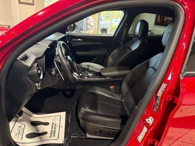 Used 2024 Alfa Romeo Stelvio Sprint image 20