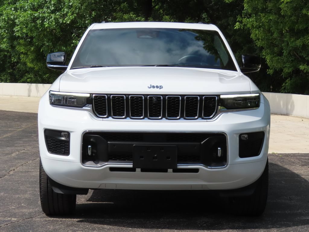 Used 2023 Jeep Grand Cherokee Overland w/ Adv Protech Group III AWD/4WD image 17