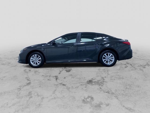 Used 2025 Toyota Camry SE image 6
