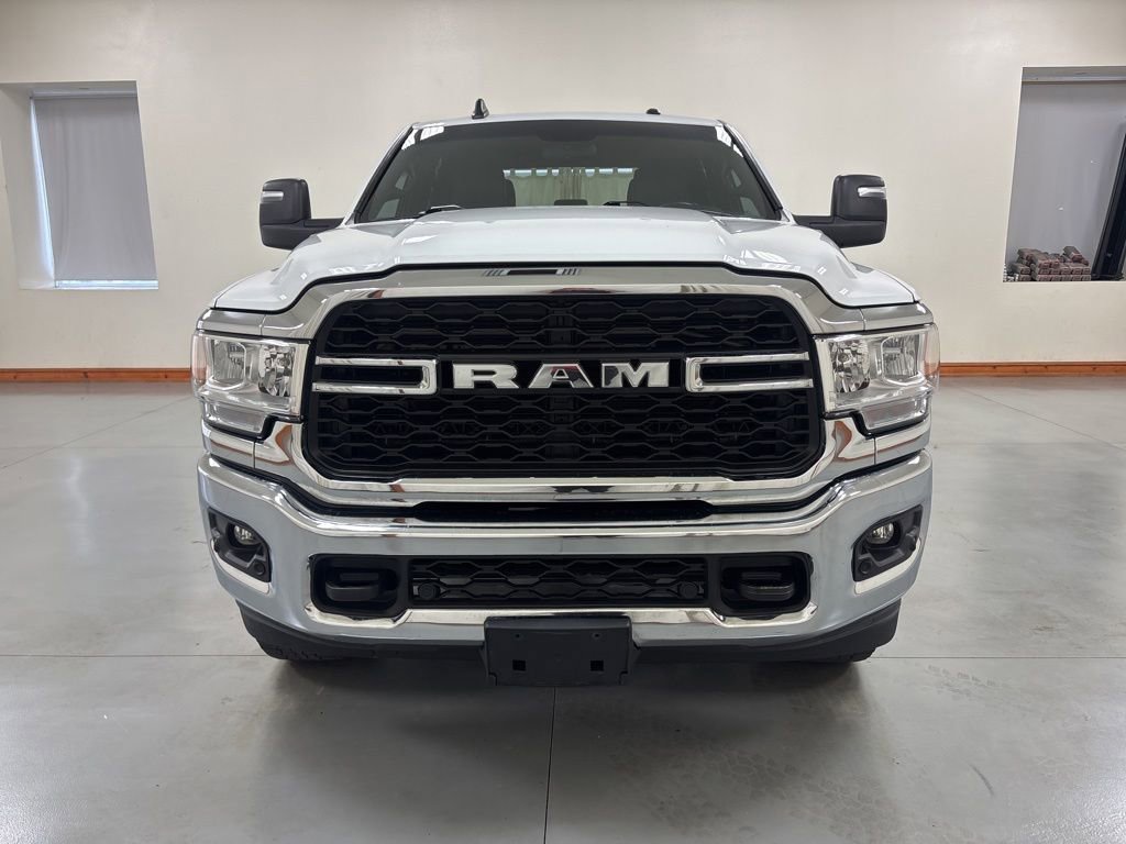 Used 2024 RAM 2500 Tradesman w/ Chrome Appearance Group AWD/4WD image 3