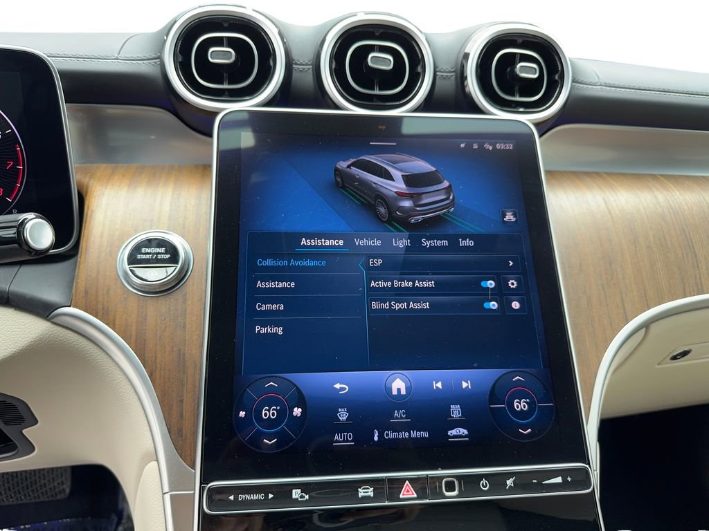 Used 2024 Mercedes-Benz GLC 300 image 34