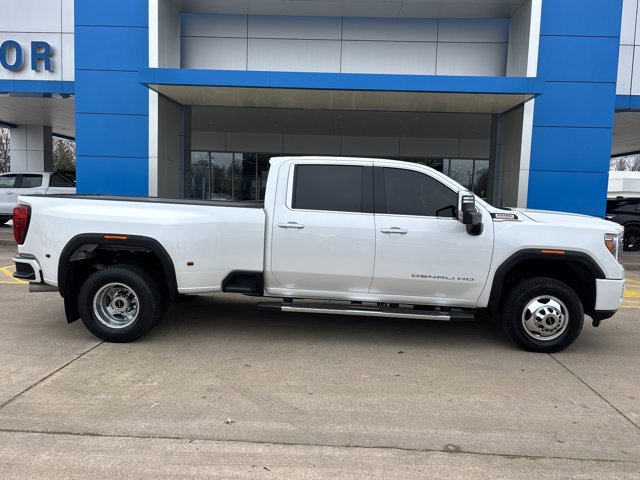 Used 2023 GMC Sierra 3500 Denali image 2