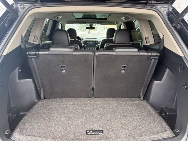 Used 2021 Volkswagen Atlas SEL R-Line image 9