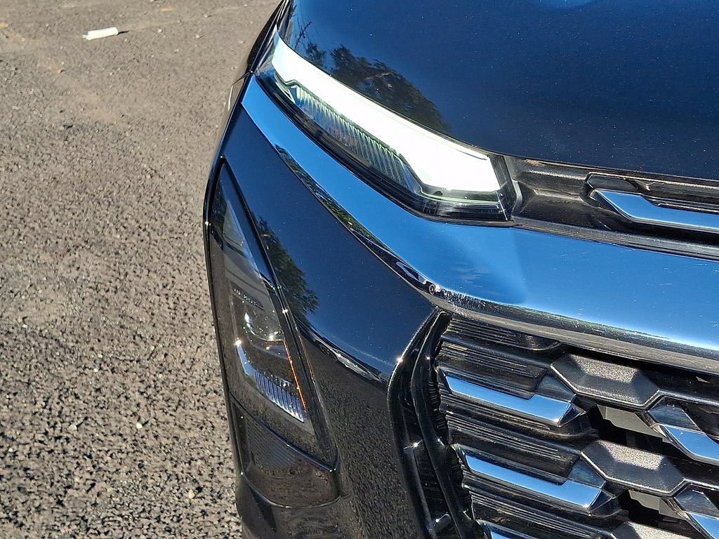 Used 2025 Chevrolet Equinox LT FWD image 35