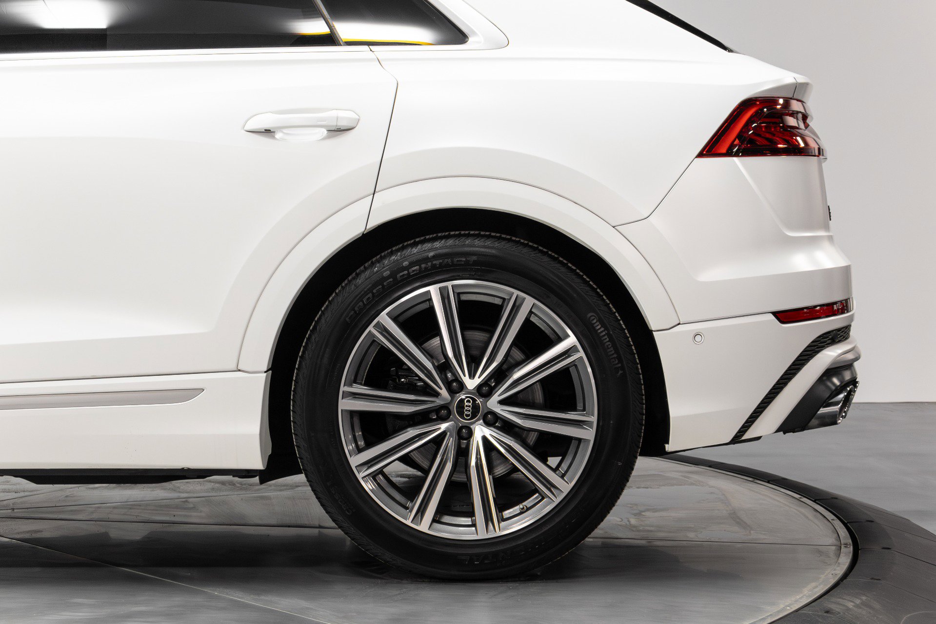 Used 2023 Audi SQ8 Prestige image 37