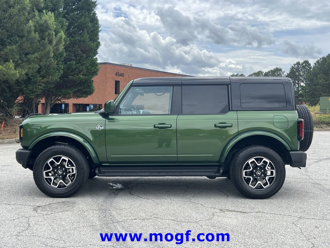 Certified 2025 Ford Bronco Outer Banks AWD/4WD image 22