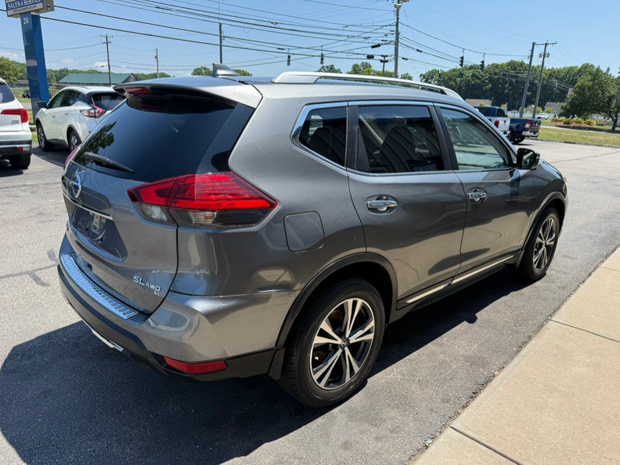 Used 2017 Nissan Rogue SL w/ SL Premium Package AWD/4WD image 8