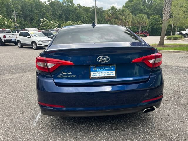 Used 2015 Hyundai Sonata SE w/ Option Group 09 FWD image 5