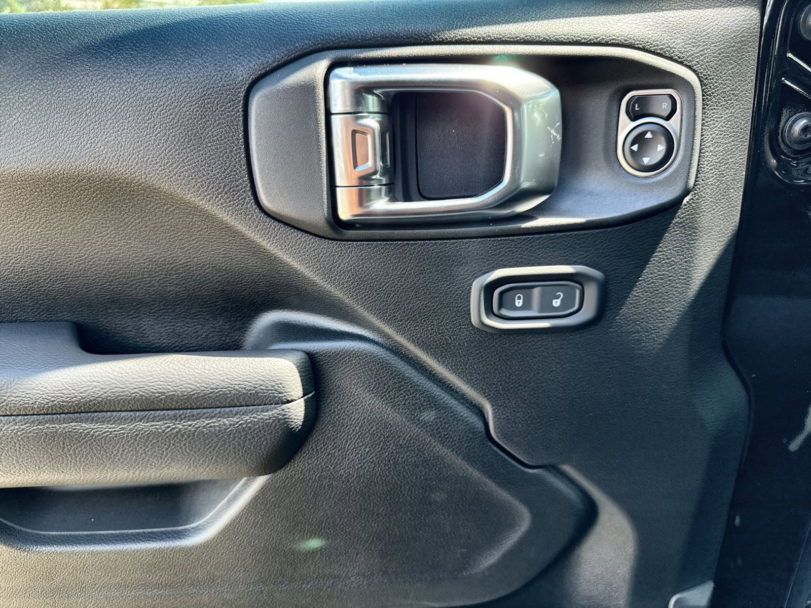 New 2025 Jeep Wrangler Willys image 15