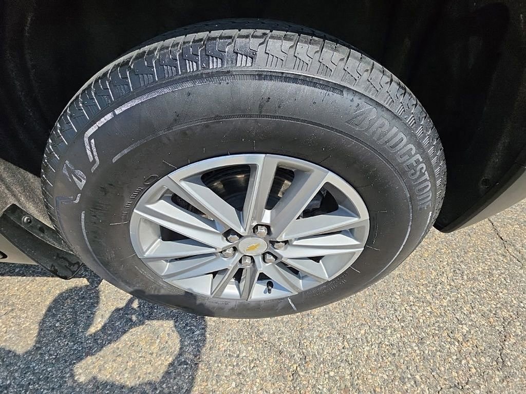 Used 2023 Chevrolet Traverse LT AWD/4WD image 30