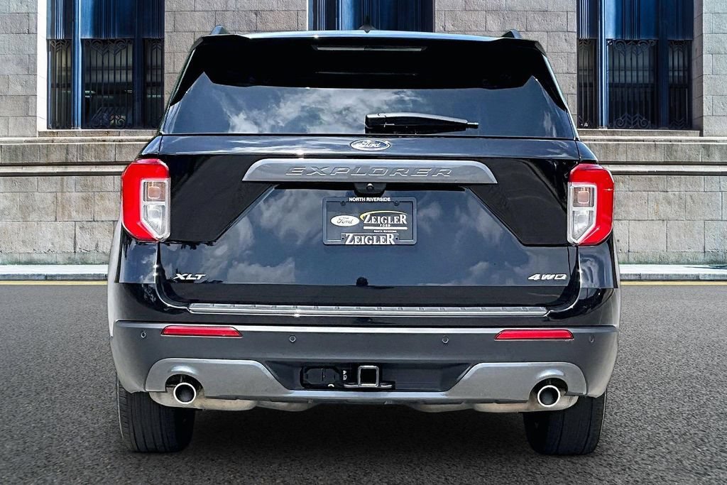 Certified 2024 Ford Explorer XLT w/ Equipment Group 202A AWD/4WD image 4