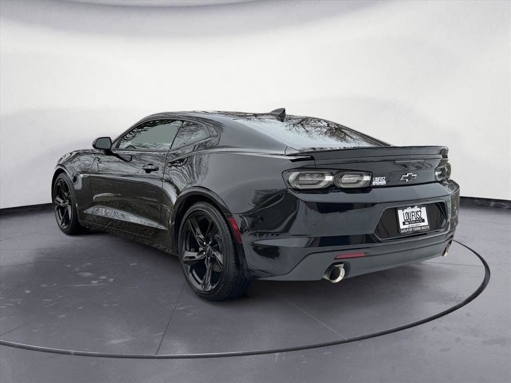 Used 2023 Chevrolet Camaro LT image 4
