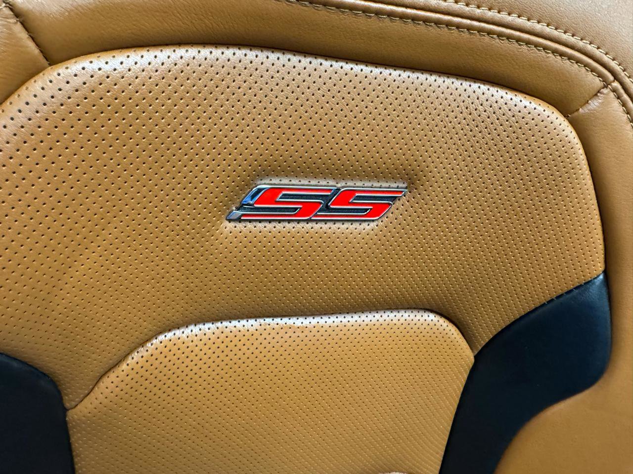 Used 2017 Chevrolet Camaro SS RWD image 18
