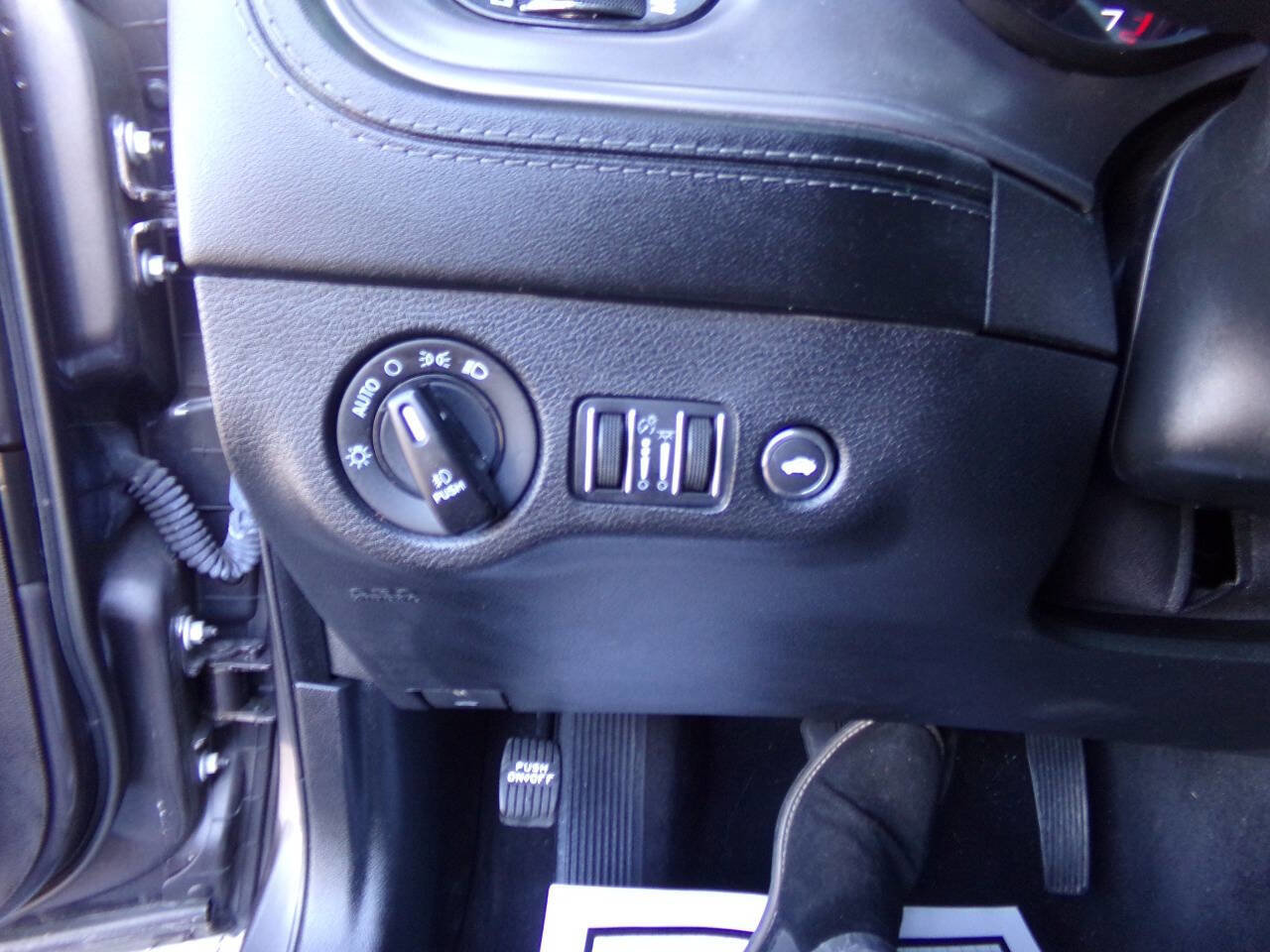 Used 2023 Dodge Charger SXT w/ Plus Group image 26