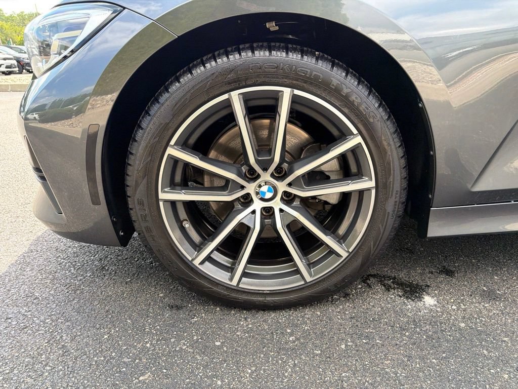 Used 2020 BMW 330i xDrive Sedan w/ Convenience Package AWD/4WD image 10