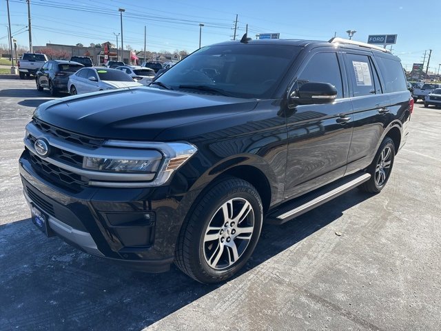 Used 2024 Ford Expedition XLT image 19