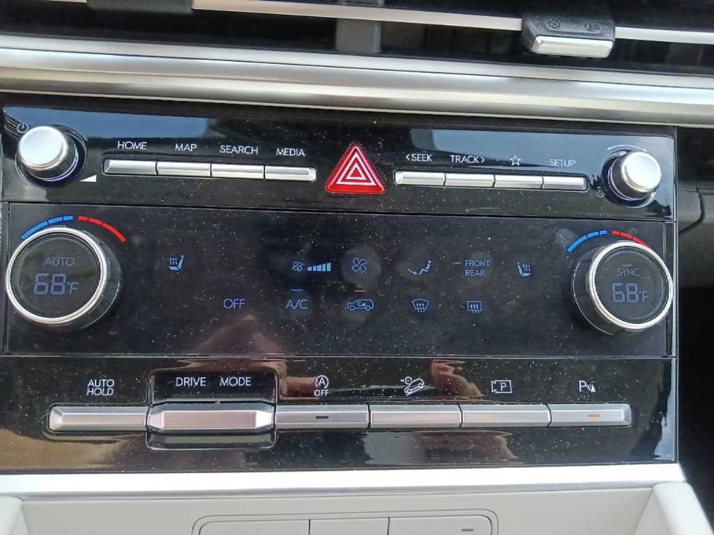 Used 2025 Hyundai Santa Fe SEL image 23