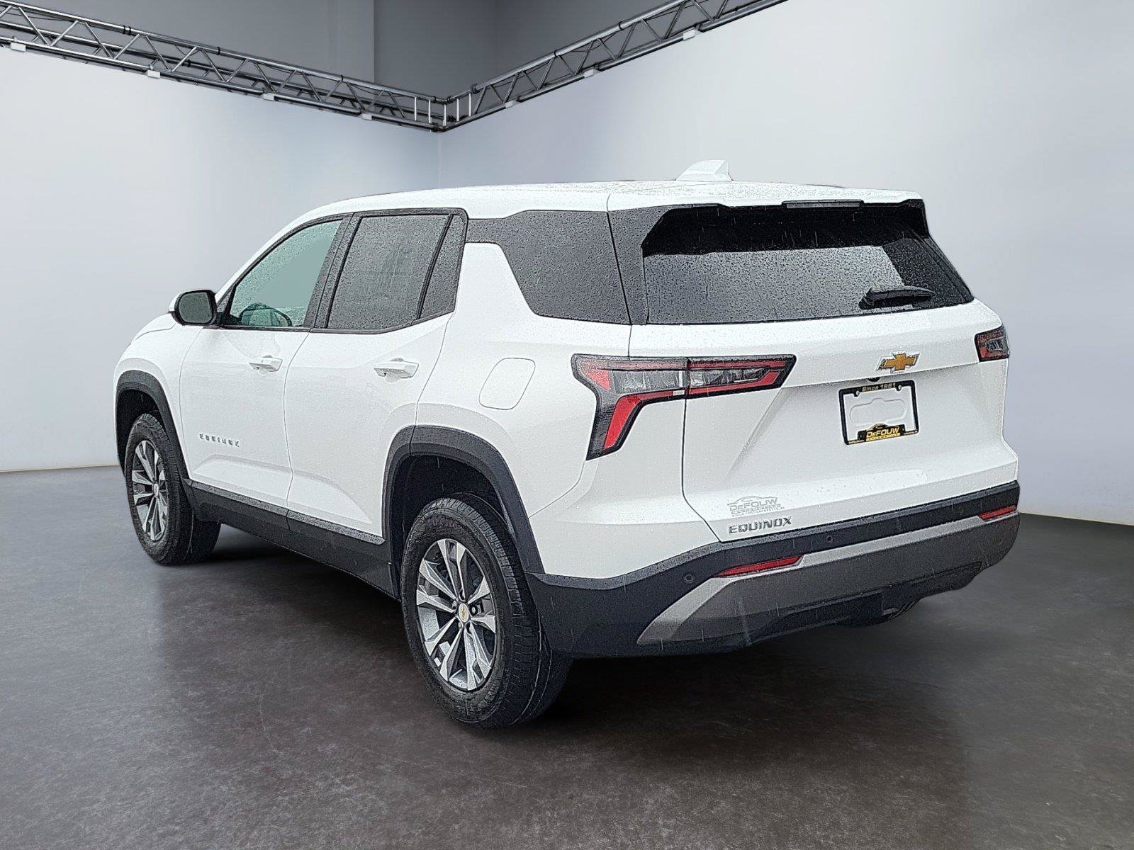 Used 2026 Chevrolet Equinox LT FWD image 5