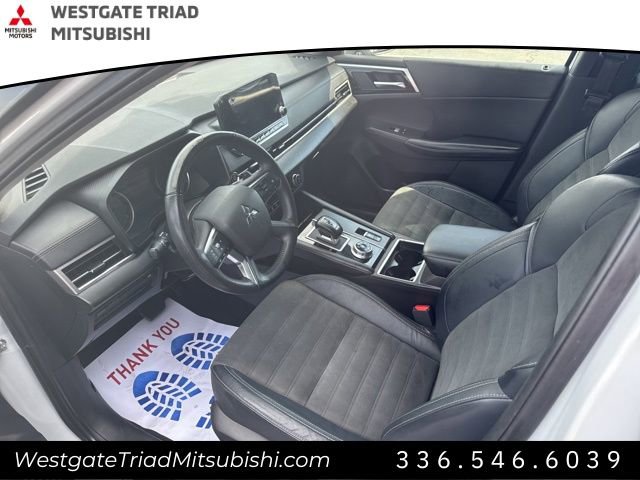 Used 2023 Mitsubishi Outlander SE image 6