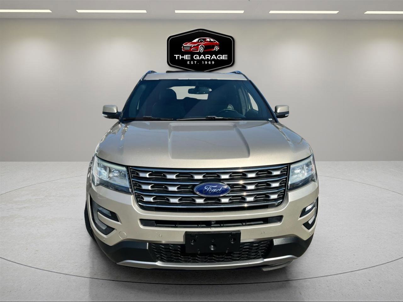 Used 2017 Ford Explorer Limited image 7