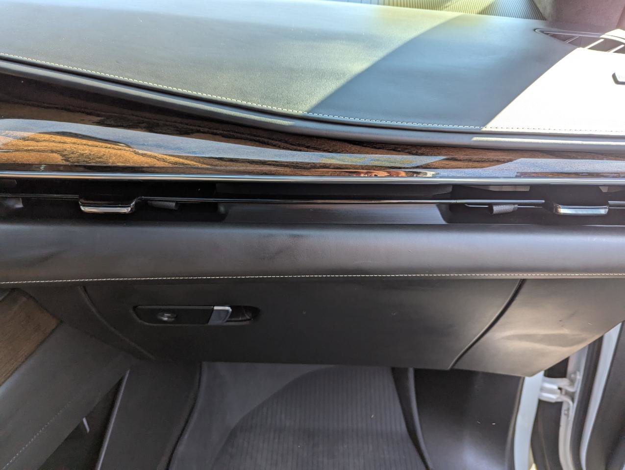 Used 2022 Cadillac Escalade ESV Sport Platinum AWD/4WD image 38