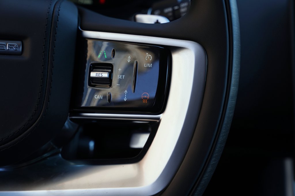 New 2026 Land Rover Range Rover SE AWD/4WD image 17