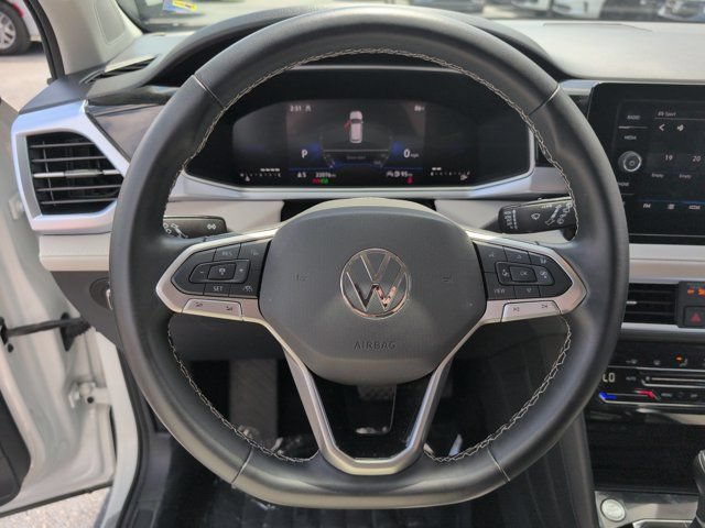 Used 2025 Volkswagen Taos SE AWD/4WD image 22