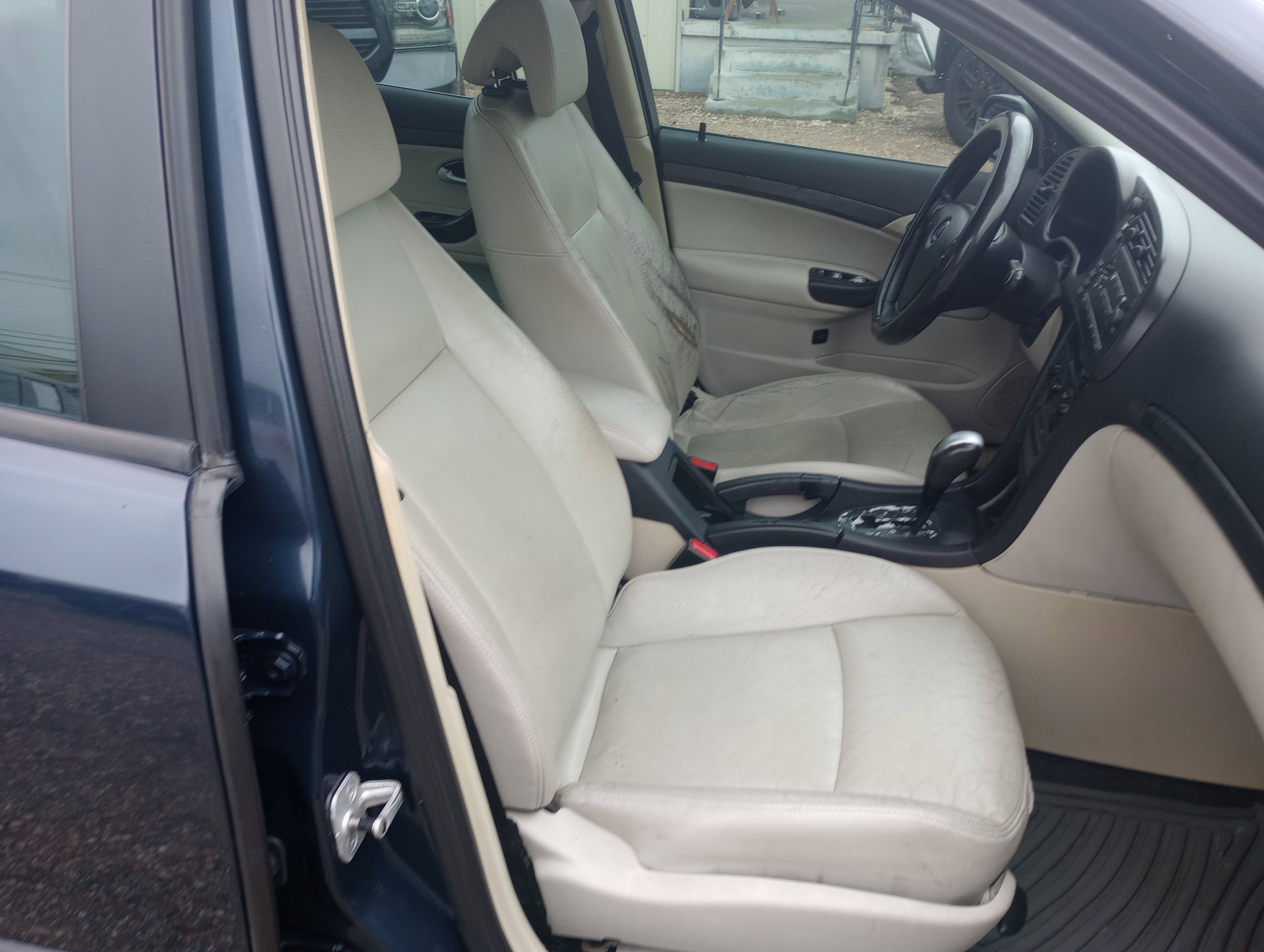 Used 2004 Saab 9-3 Linear image 13