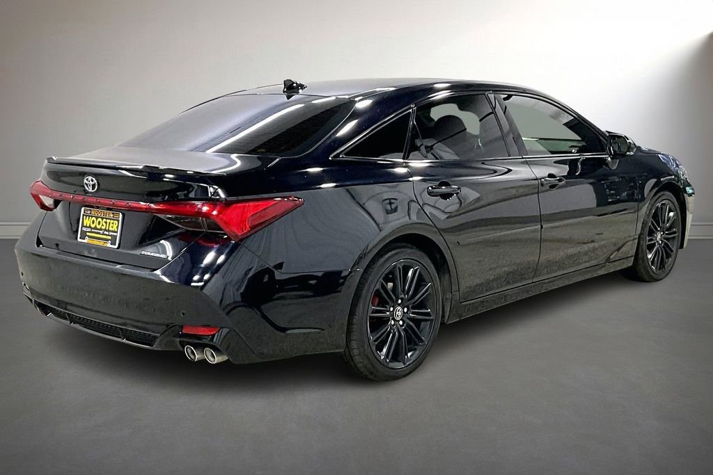 Used 2022 Toyota Avalon Touring w/ Advanced Safety Package image 5