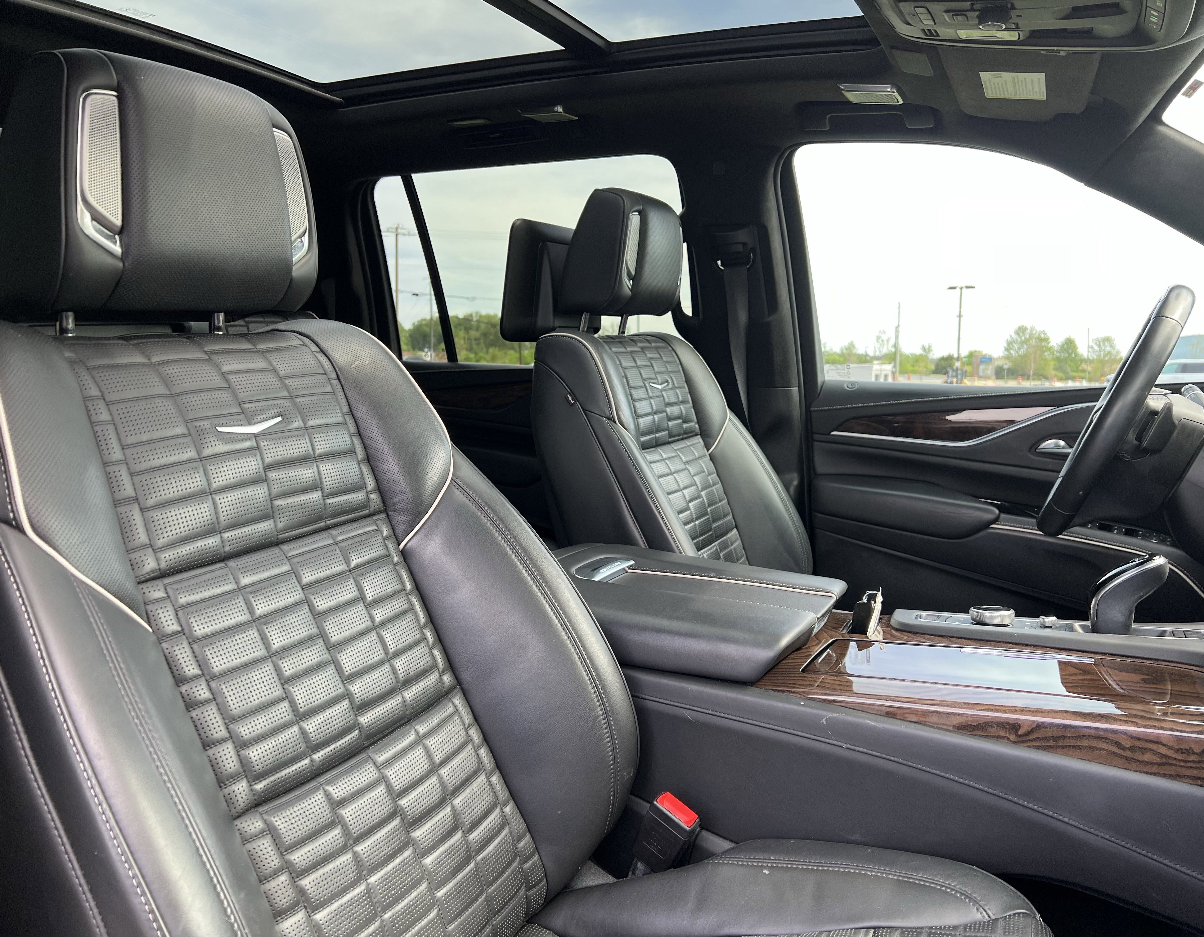 Used 2021 Cadillac Escalade ESV Sport Platinum w/ Heavy-Duty Trailer Package image 35