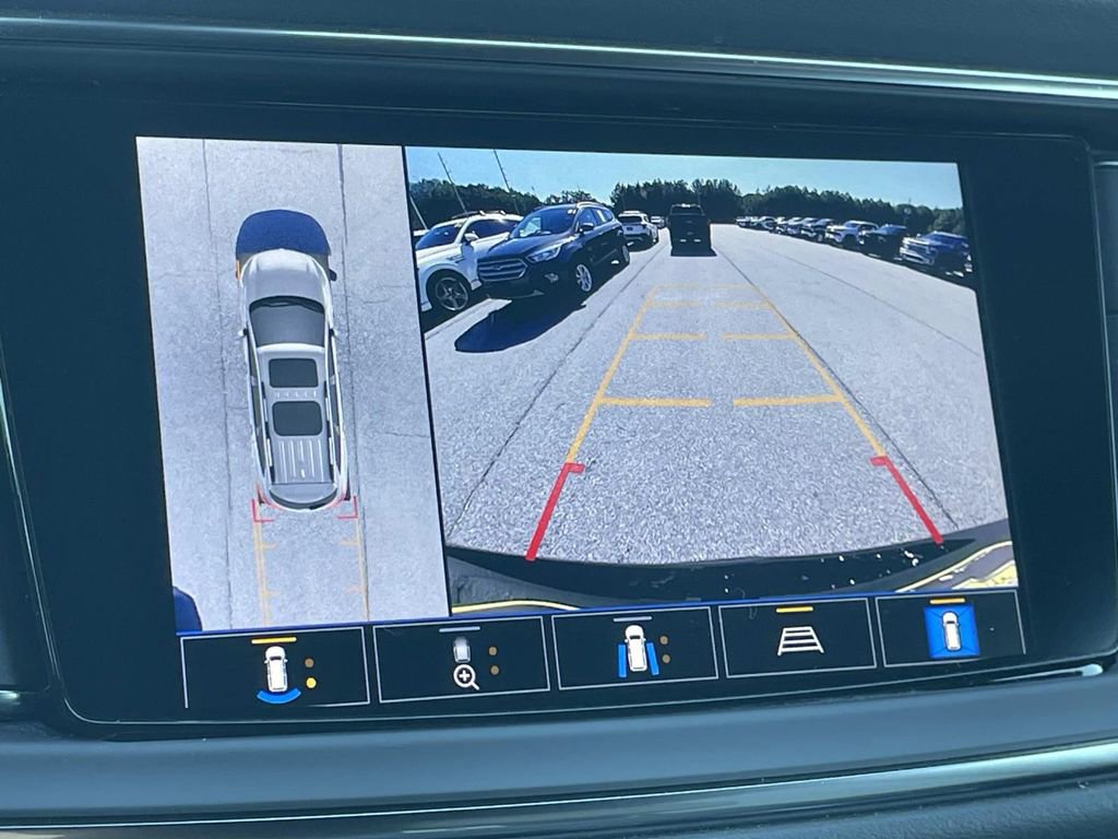 Used 2022 Buick Enclave Essence w/ Experience Buick Package image 22