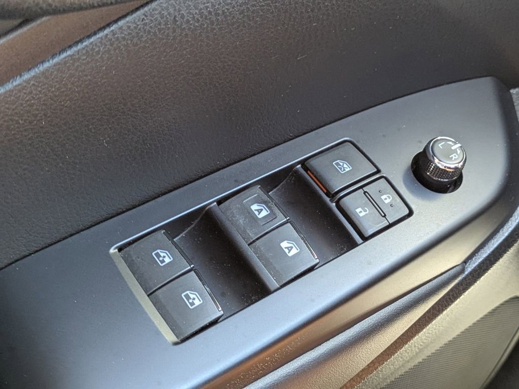 Used 2019 Toyota Highlander XLE FWD image 26