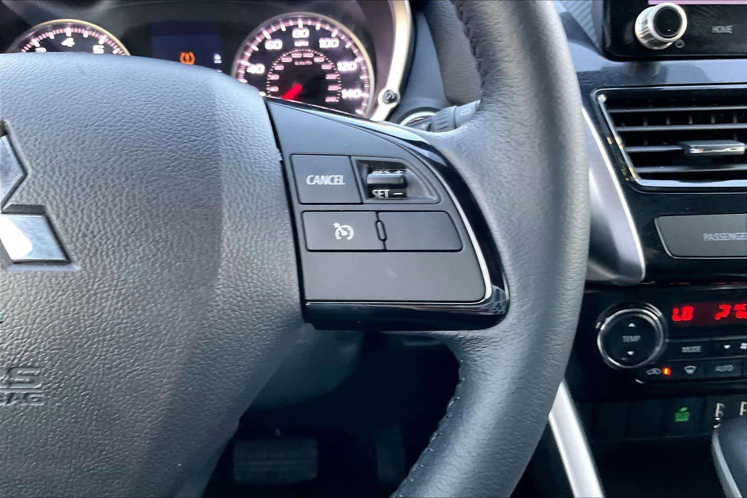 Used 2022 Mitsubishi Eclipse Cross SE FWD image 25