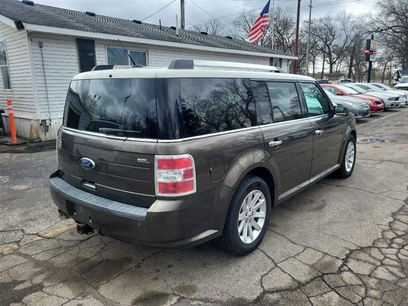 Used 2011 Ford Flex SEL w/ Rapid Spec Order Code image 3