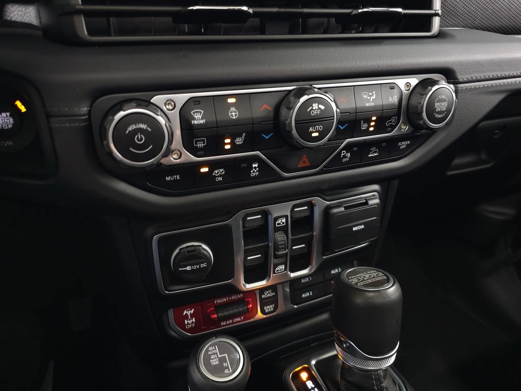 Used 2024 Jeep Wrangler Unlimited Rubicon 392 AWD/4WD image 30