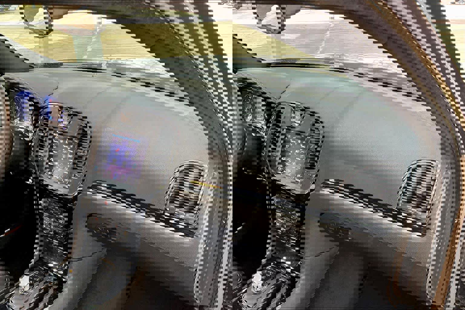 Used 2023 Chrysler 300 S image 18