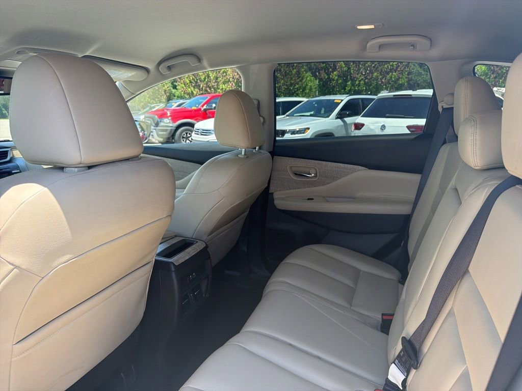 Used 2022 Nissan Murano SV FWD image 9