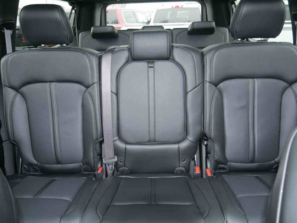 New 2025 Jeep Wagoneer L Series II w/ Convenience Group I image 34