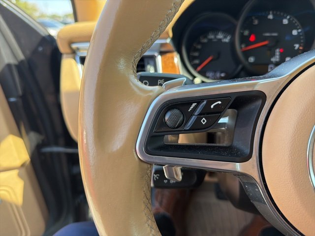 Used 2017 Porsche Macan Base image 13