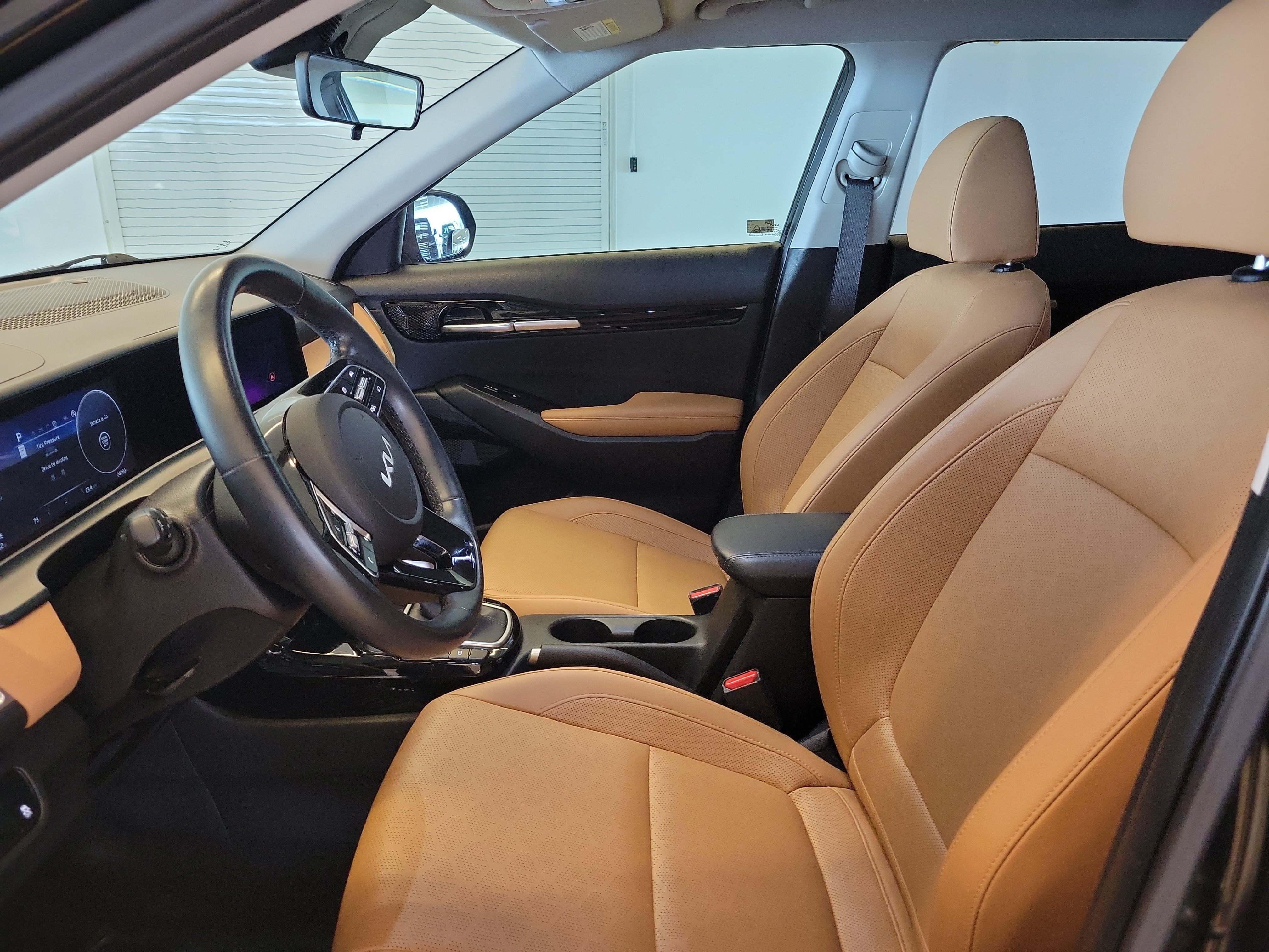 Used 2024 Kia Seltos EX FWD image 23