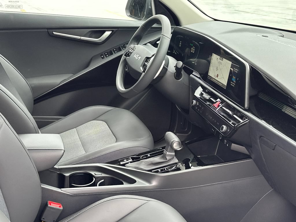 New 2026 Kia Niro EX FWD image 12