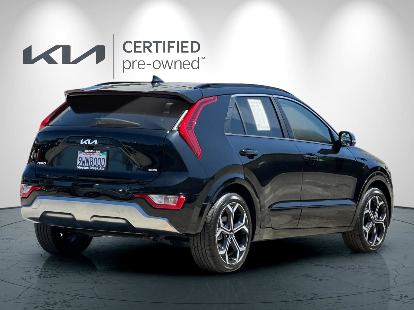 Certified 2025 Kia Niro EX Touring FWD image 4