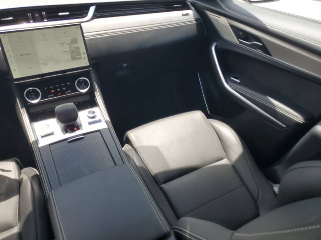 Certified 2026 Jaguar F-PACE R-Dynamic S AWD/4WD image 17