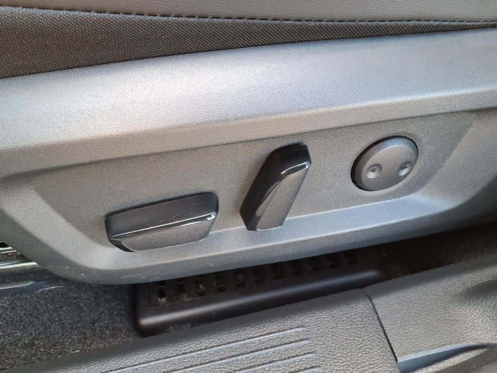 Certified 2023 Nissan Rogue SV w/ SV Premium B Package image 12