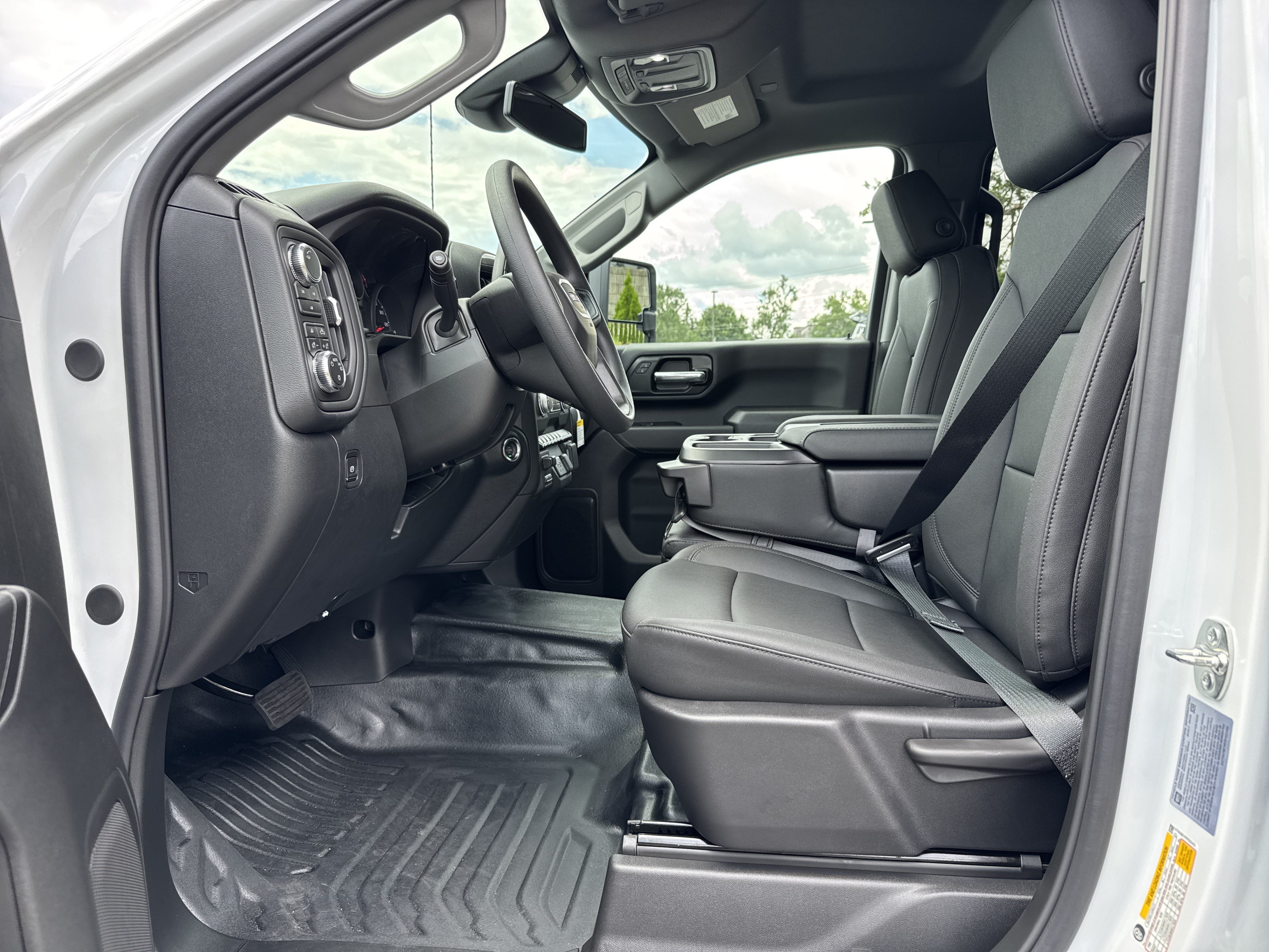 New 2026 GMC Sierra 3500 Pro AWD/4WD image 16