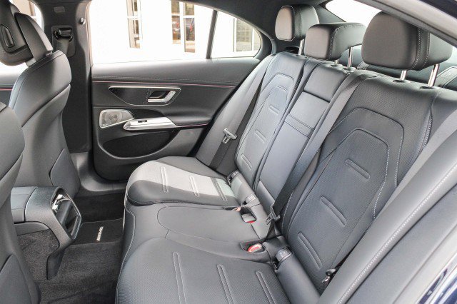 Used 2025 Mercedes-Benz E 53 AMG e 4MATIC Sedan image 18