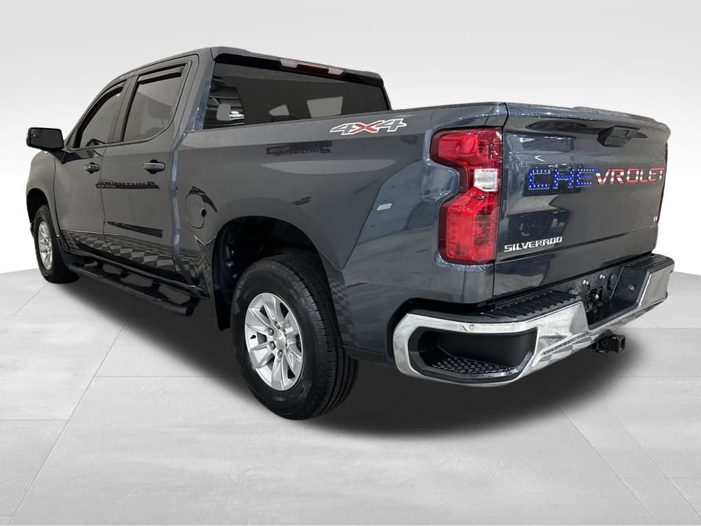 Used 2021 Chevrolet Silverado 1500 LT image 3