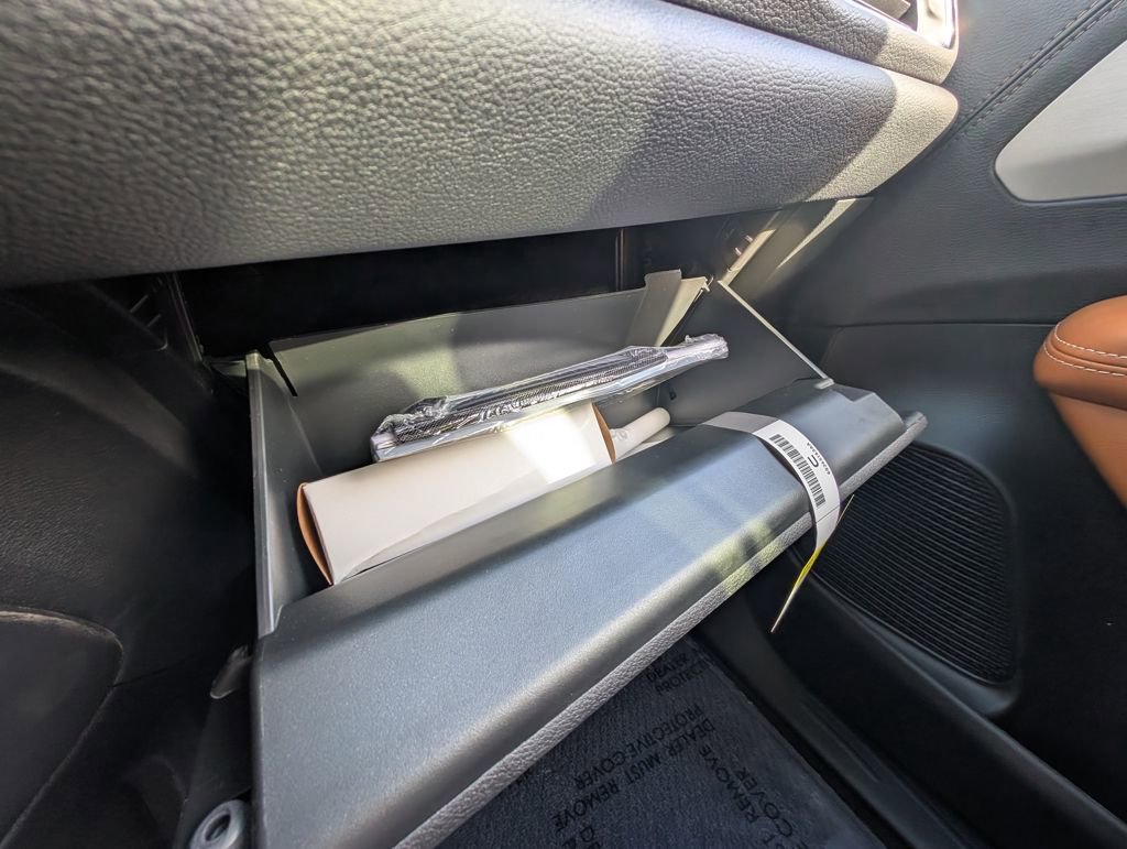 New 2026 Chrysler Pacifica Pinnacle w/ Trailer Tow Group FWD image 39