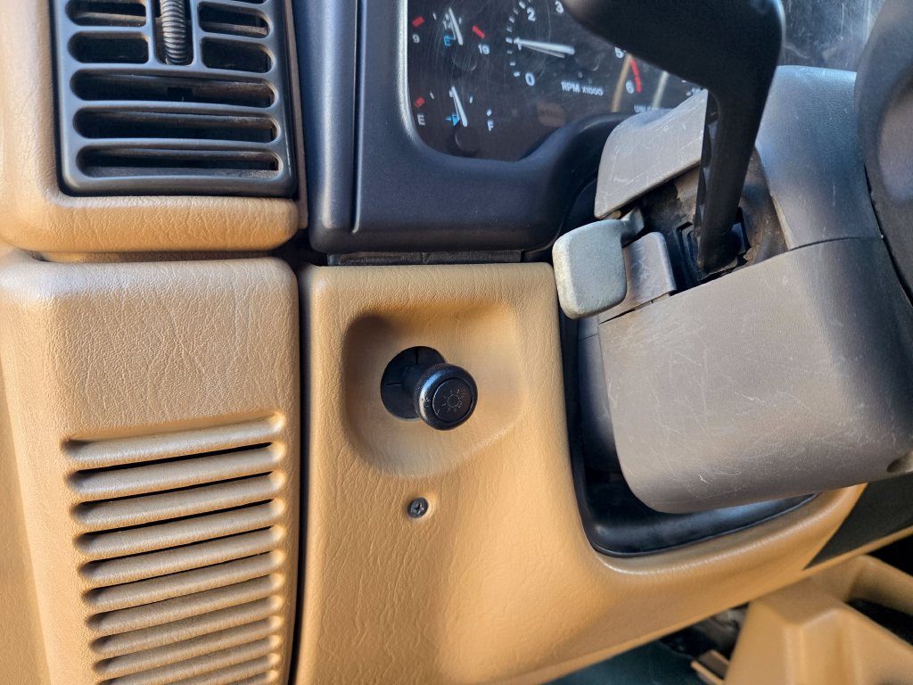 Used 1997 Jeep Wrangler SE AWD/4WD image 22