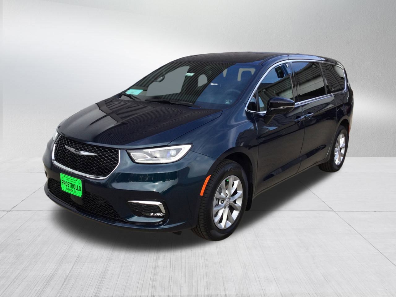 New 2025 Chrysler Pacifica Select image 2